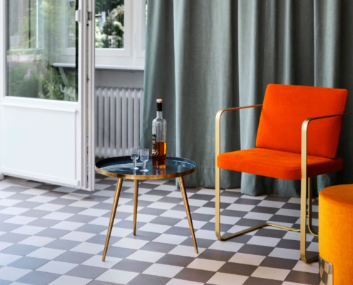 poltrona e tende in velluto arredamento